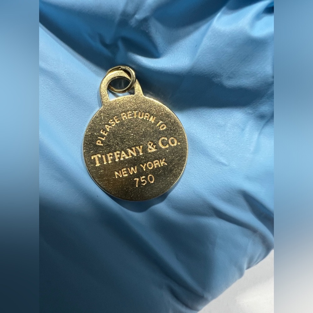 Tiffany & Co. small round charm‎ - Picture 4 of 4